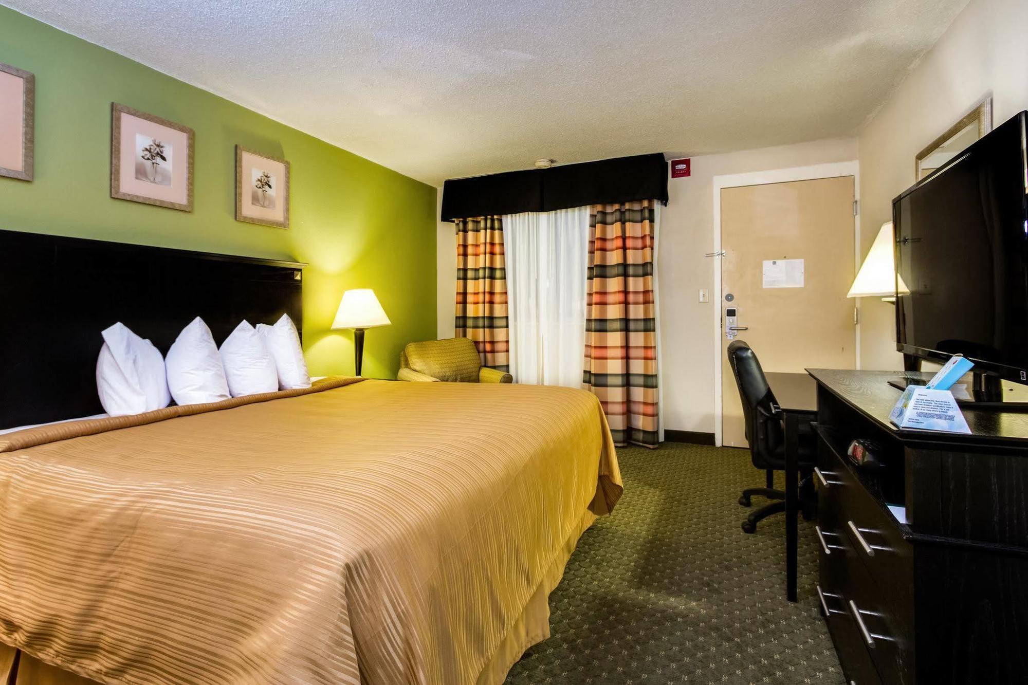 Quality Inn & Suites Moline - Quad Cities Exterior foto